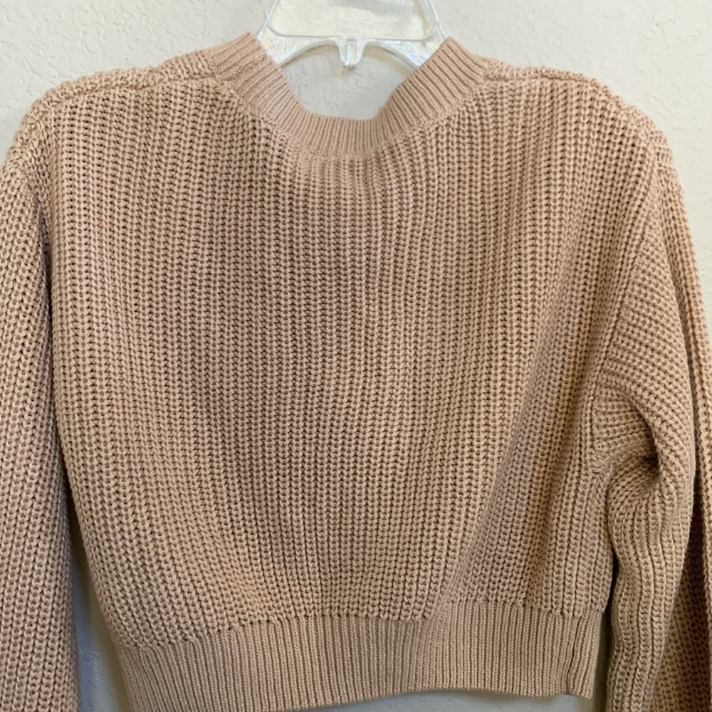 H&M Sweater - Picture 3 of 6